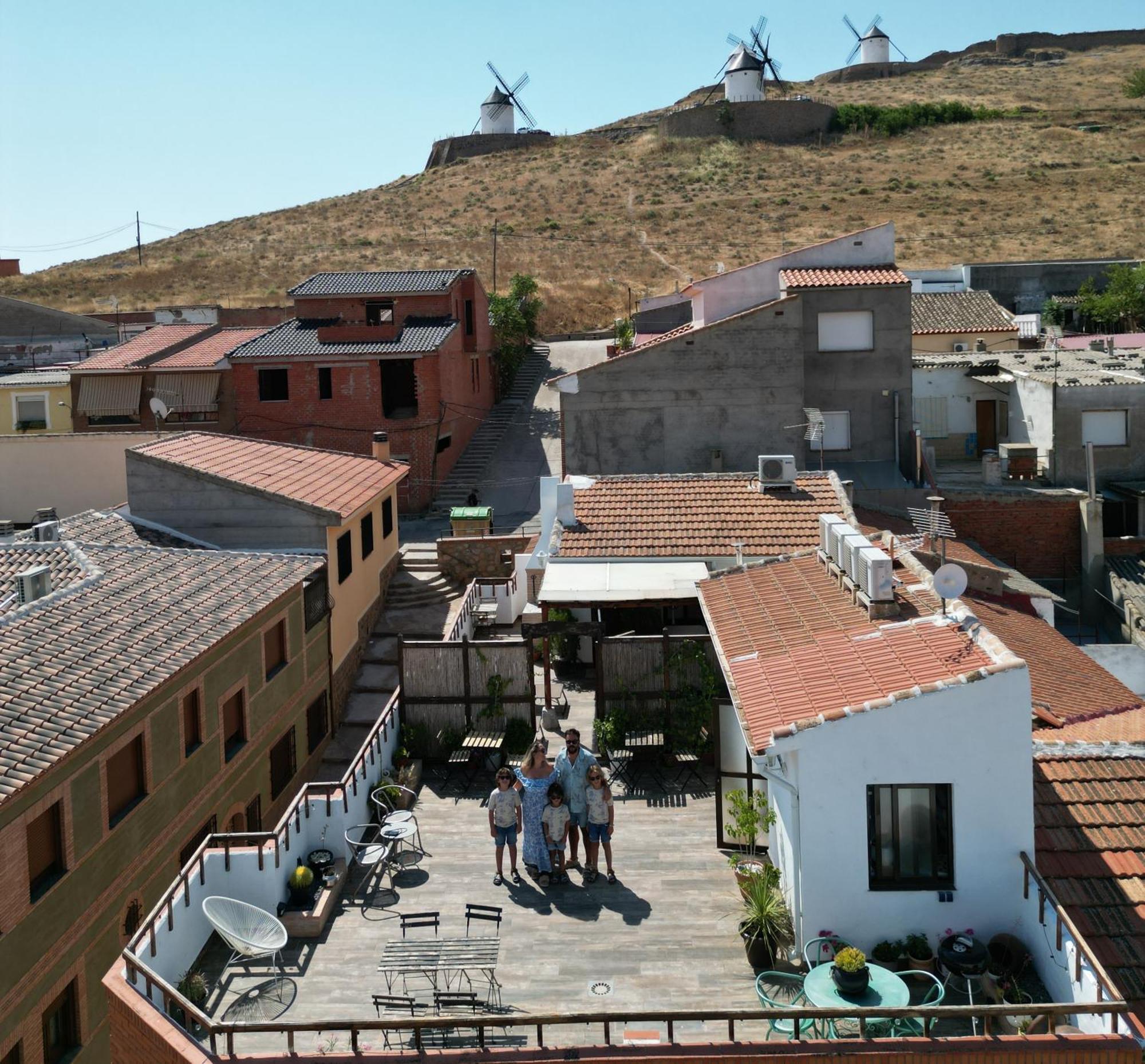 Apartamentos Oncemolinos Con Desayuno Consuegra Eksteriør billede